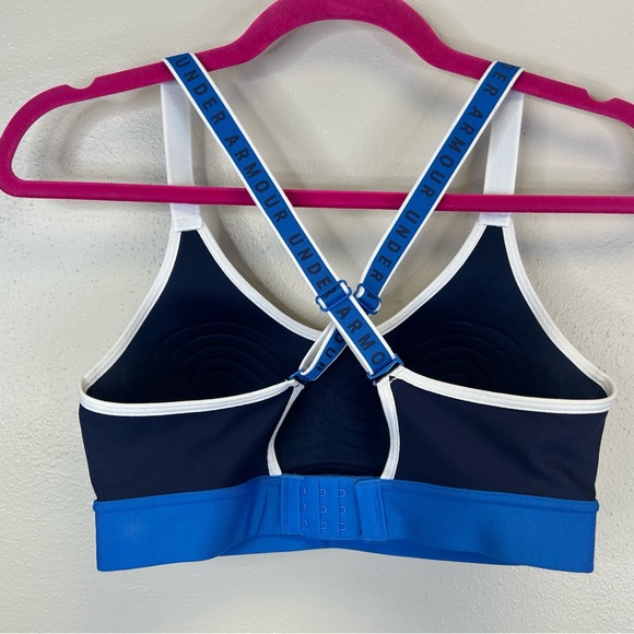 Under Armour S Women's Navy and White Sports Bra Athletic EUC Sports Workout - Picture 6 of 11
